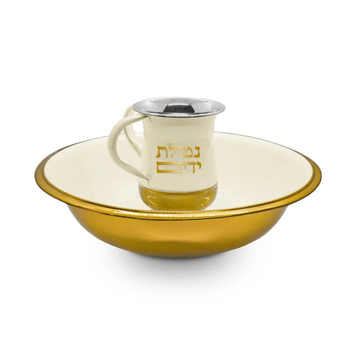 Ceramic cup with gold rim and Hebrew text on a white background - afh bargains